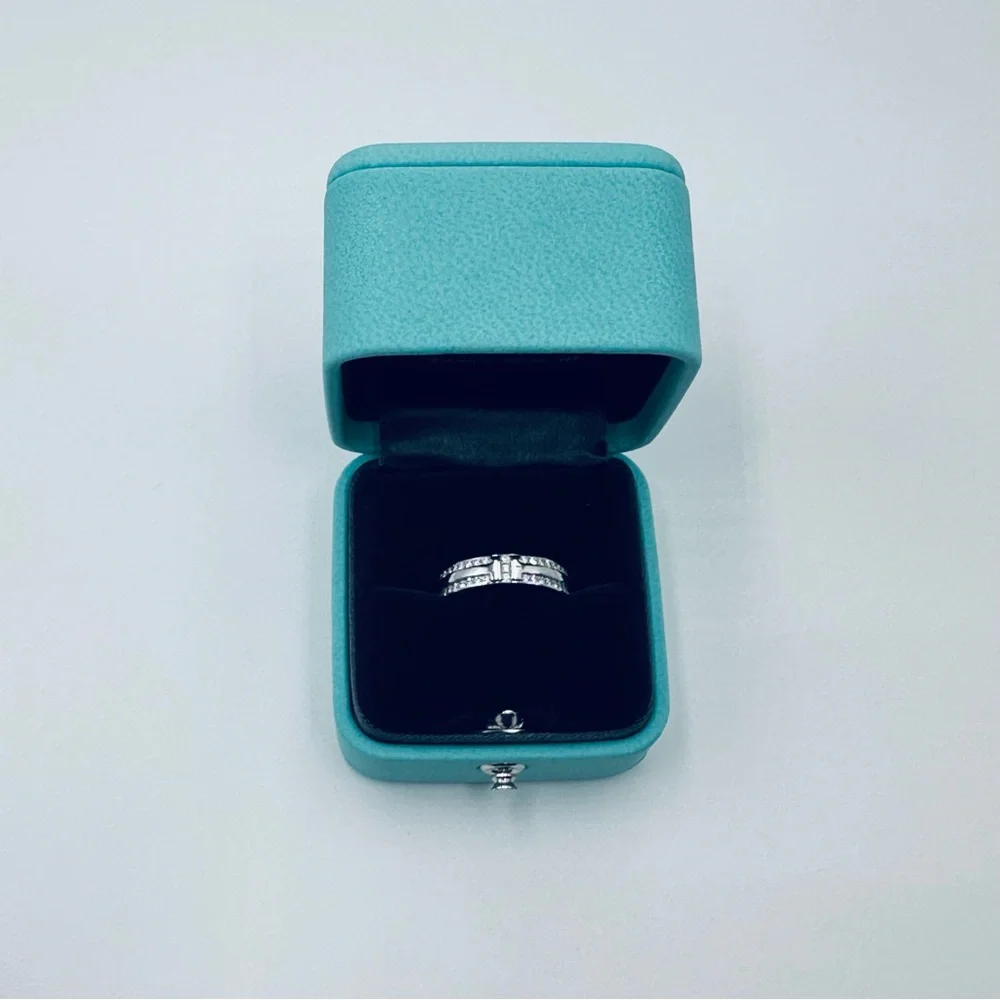 $7,800 Tiffany & Co. .43 CTW 18K White Gold T Narrow Pave Diamond Ring Packaging
